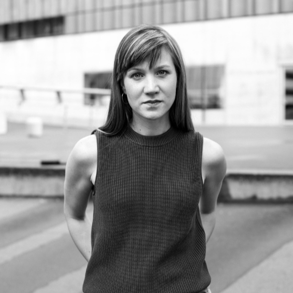 Anja Schärer schwarz-weiss